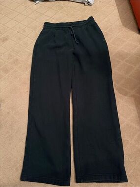 Aritzia Black Relaxed Wide-Leg Track Pants